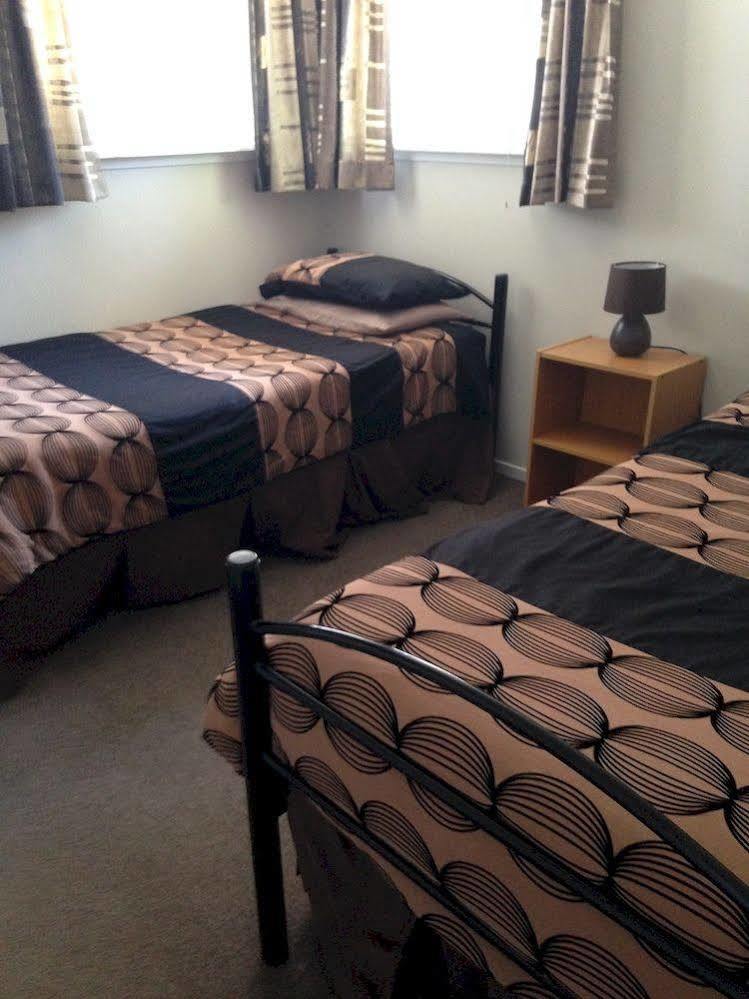 Tudor Oaks Motel Mangawhai Εξωτερικό φωτογραφία